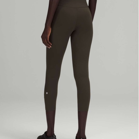 Lululemon Base Pace High-Rise Crop 23" Size 6 - Picture 2 of 7